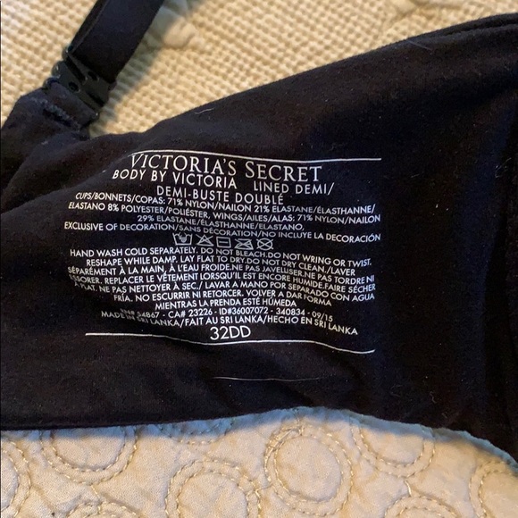 Victoria’s Secret bra. - Picture 3 of 3